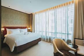 SILQ Hotel And Residence