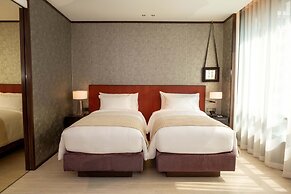 SILQ Hotel And Residence