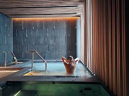 SILQ Hotel And Residence