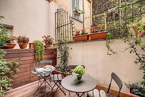 magenta collection navona