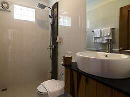 Plumeria Hotel & Spa