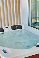 Skipper Beachfront Suites