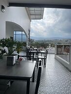 HOTEL MANADIA