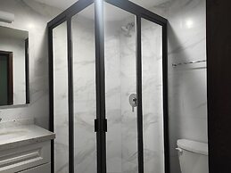 HOTEL MANADIA
