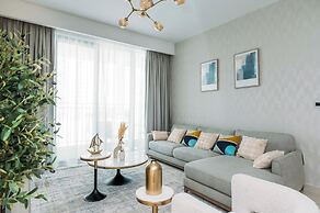 New! Luxurious Stay Dubai Creek Balcony & View