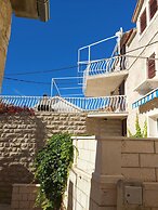 Apartments Leut