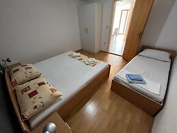 Apartments Leut