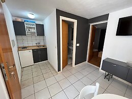 Apartments Leut