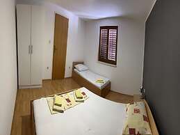 Apartments Leut