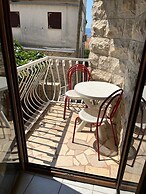 Apartments Leut