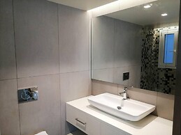 Luxurious Apartment in Acropolis