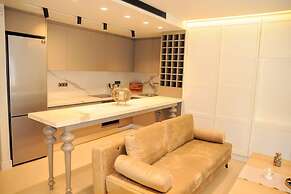 Luxurious Apartment in Acropolis