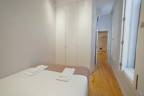 Downtown Amazing Duplex by Vacationy