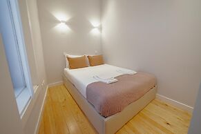Downtown Amazing Duplex by Vacationy
