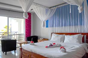 Sai Rock Beach Hotel & Spa