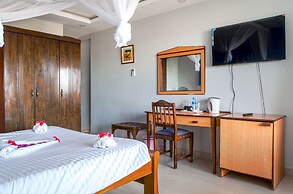 Sai Rock Beach Hotel & Spa