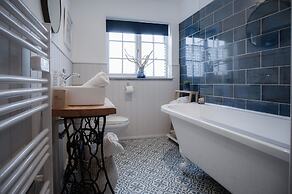 The Old Spa - 2 Bedroom Cottage - Pleasant Valley