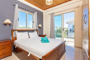 Villa Aristotle in Peyia