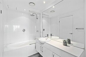 Harbour Quays Apartments