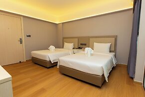 lucky Elephant Hotel