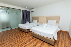 lucky Elephant Hotel