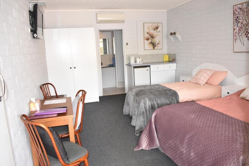 Peterborough Motel