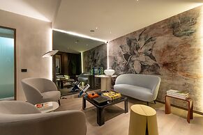 Agra Suites