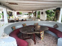 Mambo Ocean Resort