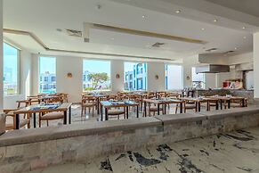 Casa Blue Resort