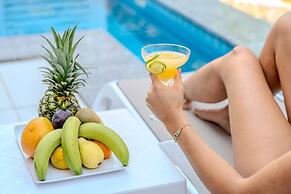 Casa Blue Resort