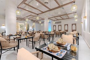 Casa Blue Resort