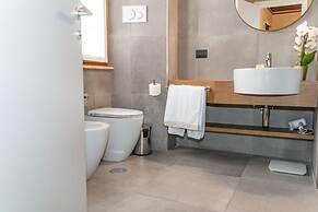 Castel Sant Angelo Luxury Rooms & Tour