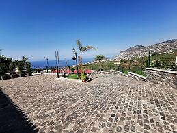 Villa Nova Madeira no Funchal Casa A e B