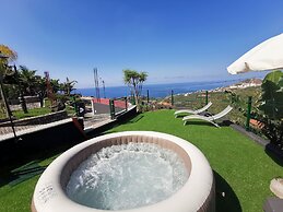 Villa Nova Madeira no Funchal Casa A e B