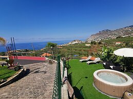 Villa Nova Madeira no Funchal Casa A e B