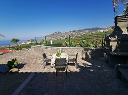 Villa Nova Madeira no Funchal Casa A e B