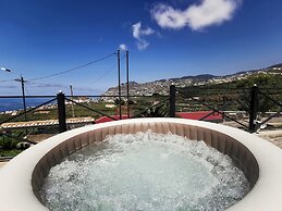 Villa Nova Madeira no Funchal Casa A e B
