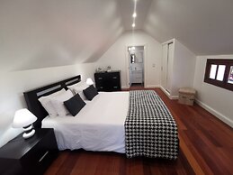 Villa Nova Madeira no Funchal Casa A e B