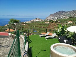 Villa Nova Madeira no Funchal Casa A e B