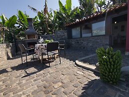 Villa Nova Madeira no Funchal Casa A e B