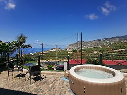 Villa Nova Madeira no Funchal Casa A e B