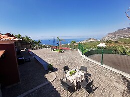 Villa Nova Madeira no Funchal Casa A e B