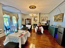 Belle View Manor Inn