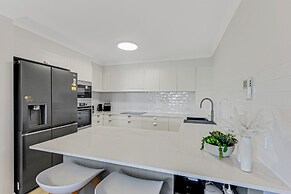 Riverdance Apt 6