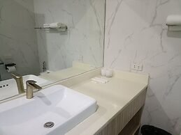 Rosh Hotel