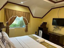 Palm Tree Resort and Restaurant