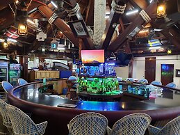 Palm Tree Resort and Restaurant