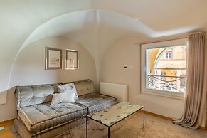 Santo Stefano 13 - Quadrilocale Elegante