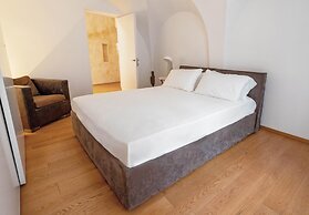 Santo Stefano 13 - Quadrilocale Elegante