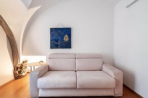 Santo Stefano 13 - Quadrilocale Elegante